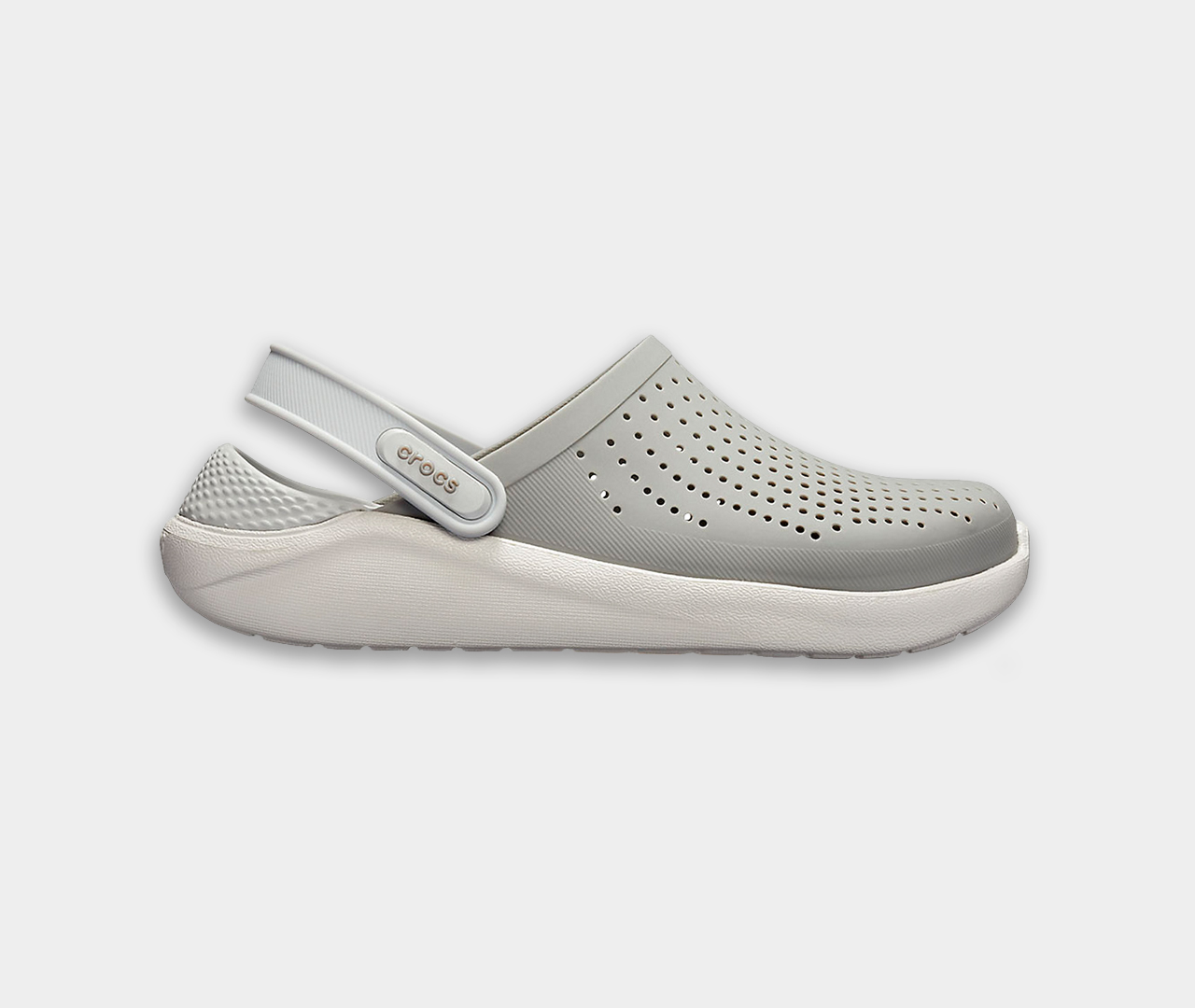 crocs literide clog smoke gray serye bosonozhki kroks lajtrajd 2