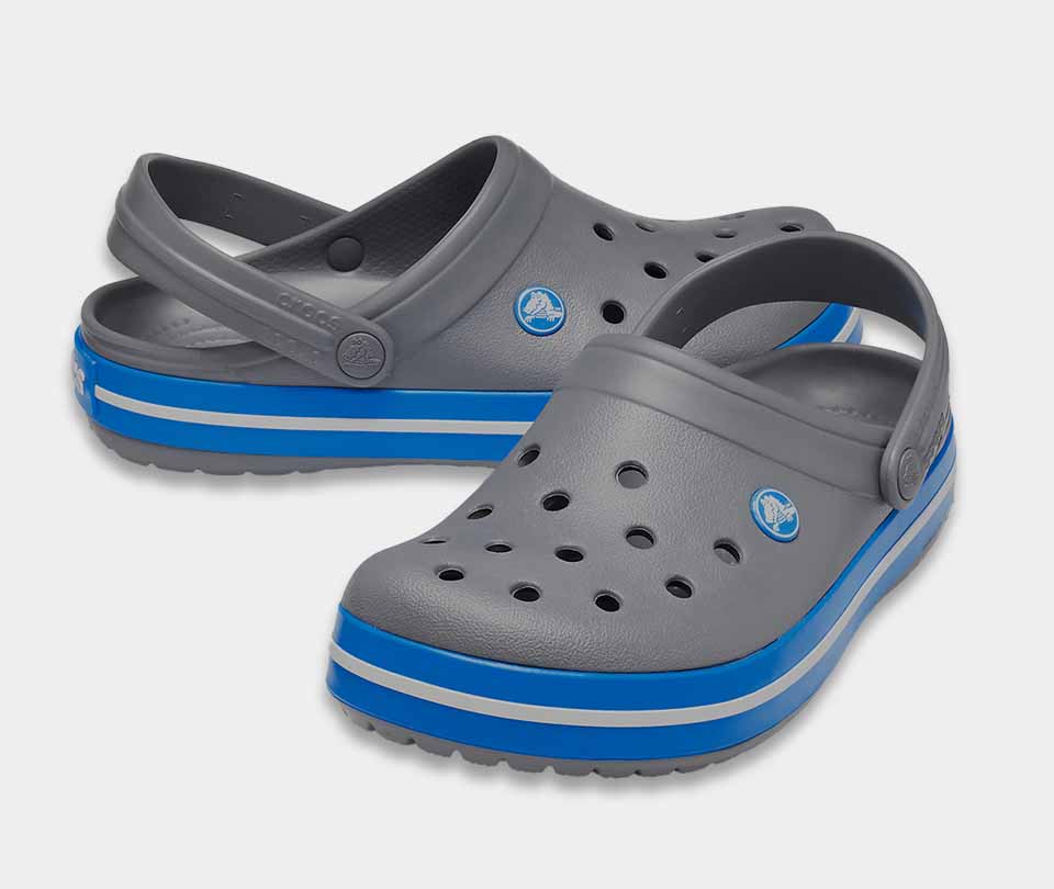 crocband clog charcoal ocean 2