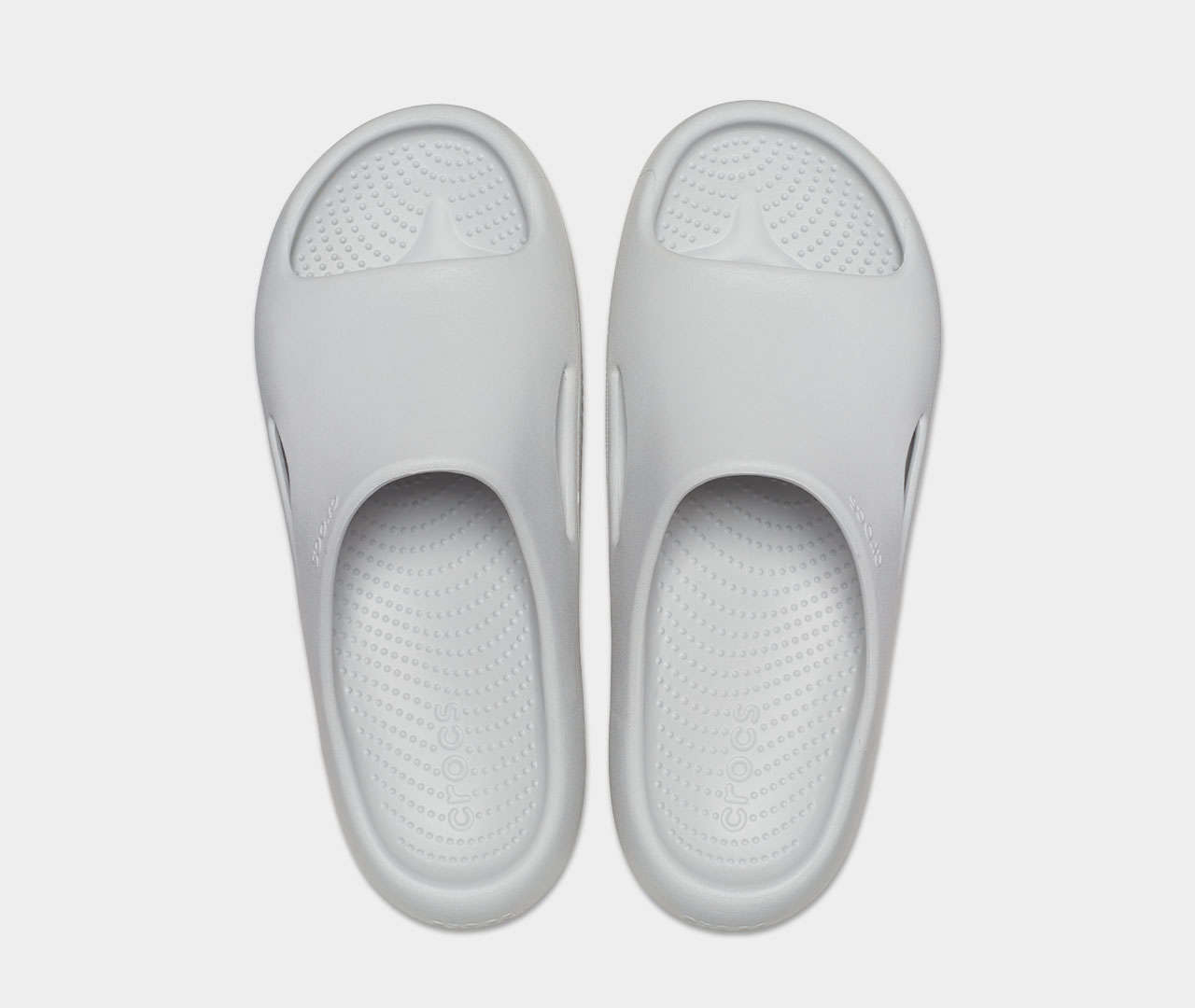 crocs mellow recovery slide 9